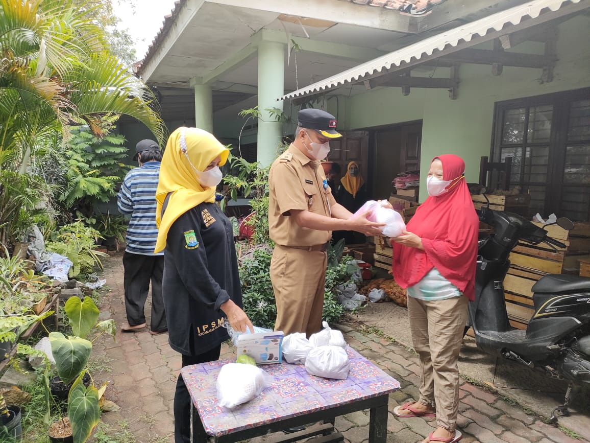 Monitoring Penyaluran BPNT (Bantuan Pangan Non Tunai) di RW 04 Kelurahan Sudimara Timur