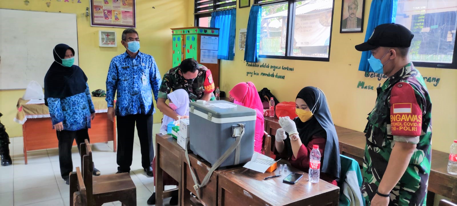 Vaksinasi Anak Usia 6-11 Tahun di SDN Sudimara Timur dan SDN Sudimara Timur 4 & 5 Kelurahan Sudimara Jaya