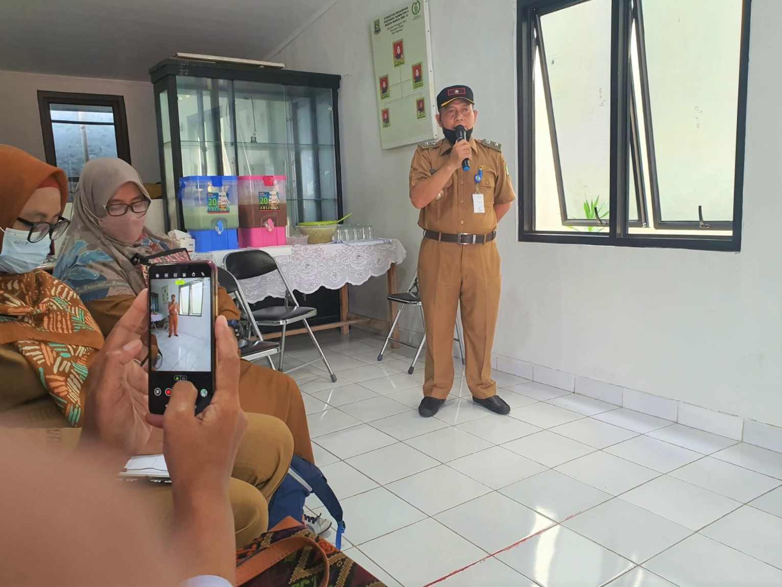 Pendampingan Penilaian Proklim oleh Tim Penilai Kota Tangerang di RW 15 Kelurahan Paninggilan Utara