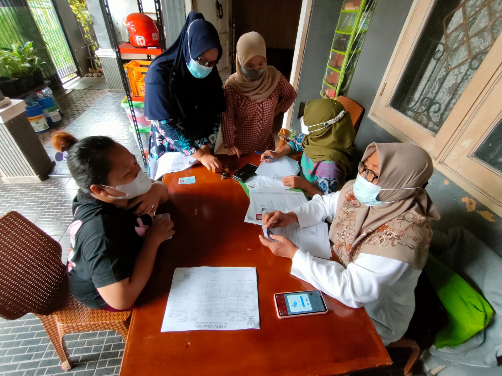 Monitoring pelayanan jemput bola pelayanan akte kelahiran dan KIA dalam rang HUT Kota Tangerang