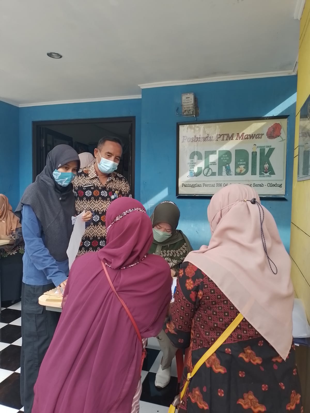 Monitoring Vaksinasi Dosis 1 & 2 dan Booster di RW 04 Kelurahan Parung Serab