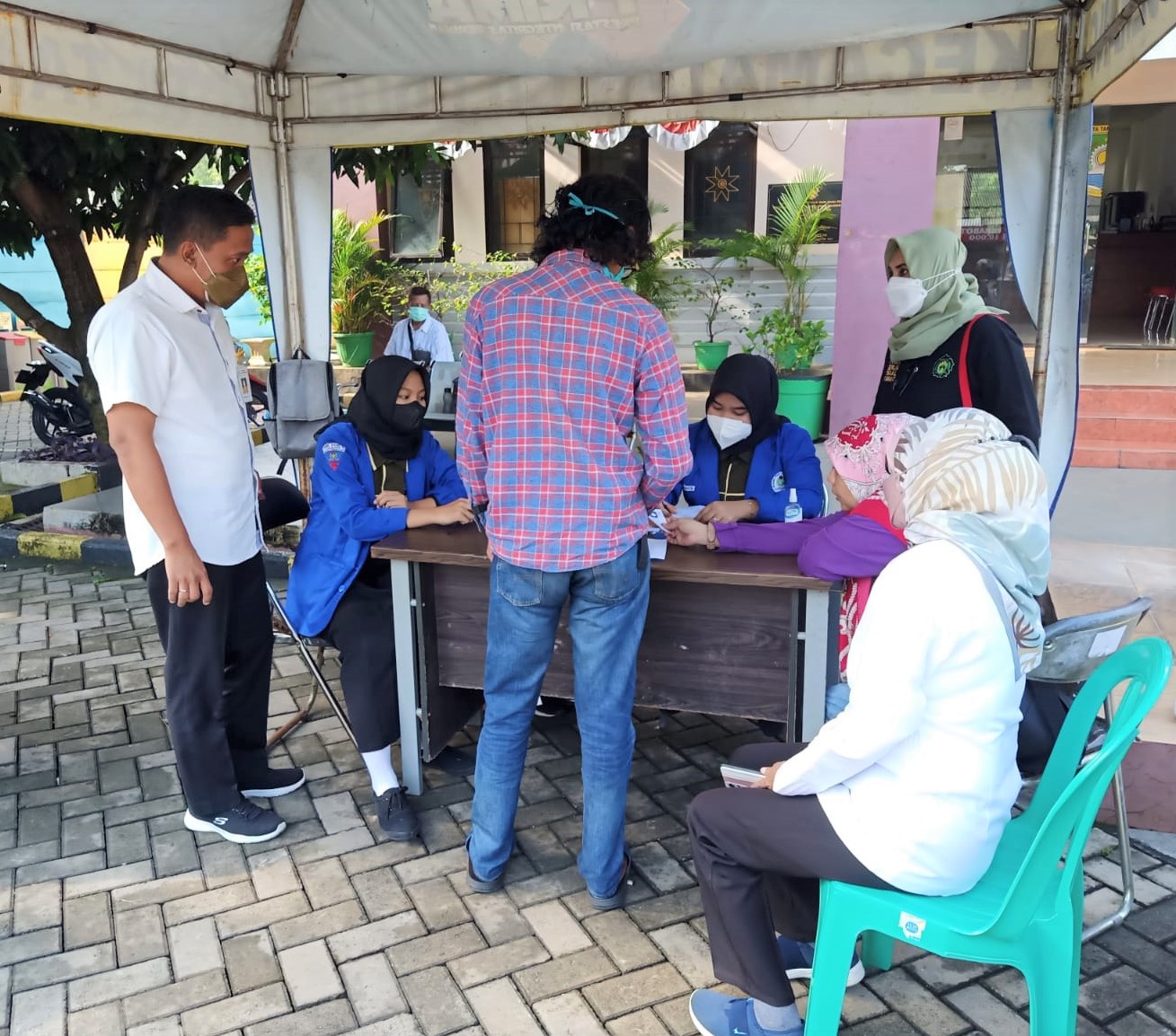 Vaksinasi Dosis 1, 2 dan Booster