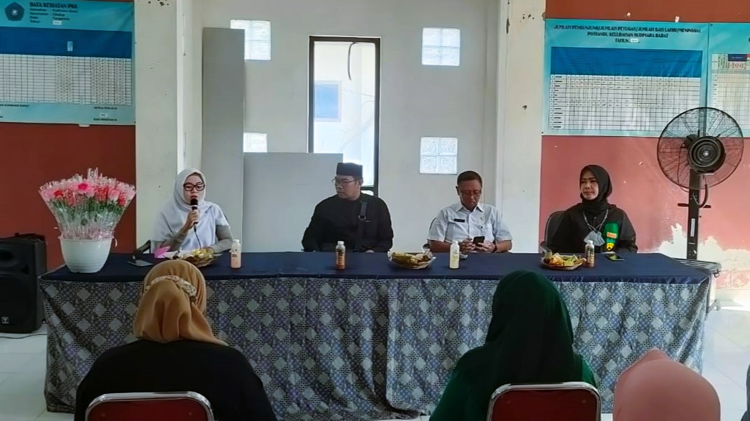 Rapat Koordinasi terkait UMKM bersama Para Peserta di Aula Kantor Kelurahan Sudimara Barat