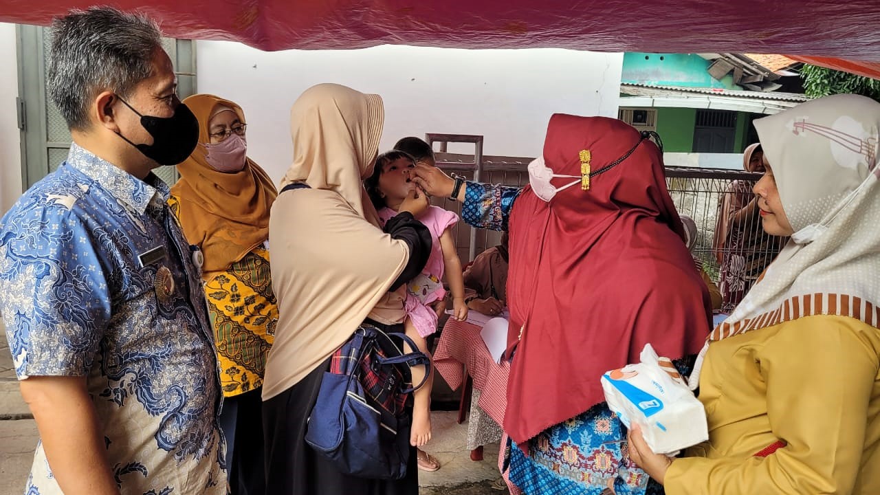 Monitoring Kegiatan Bulan Imunisasi Anak Nasional (BIAN) di Posyandu Anggur I RW 002 Kelurahan Paninggilan Utara