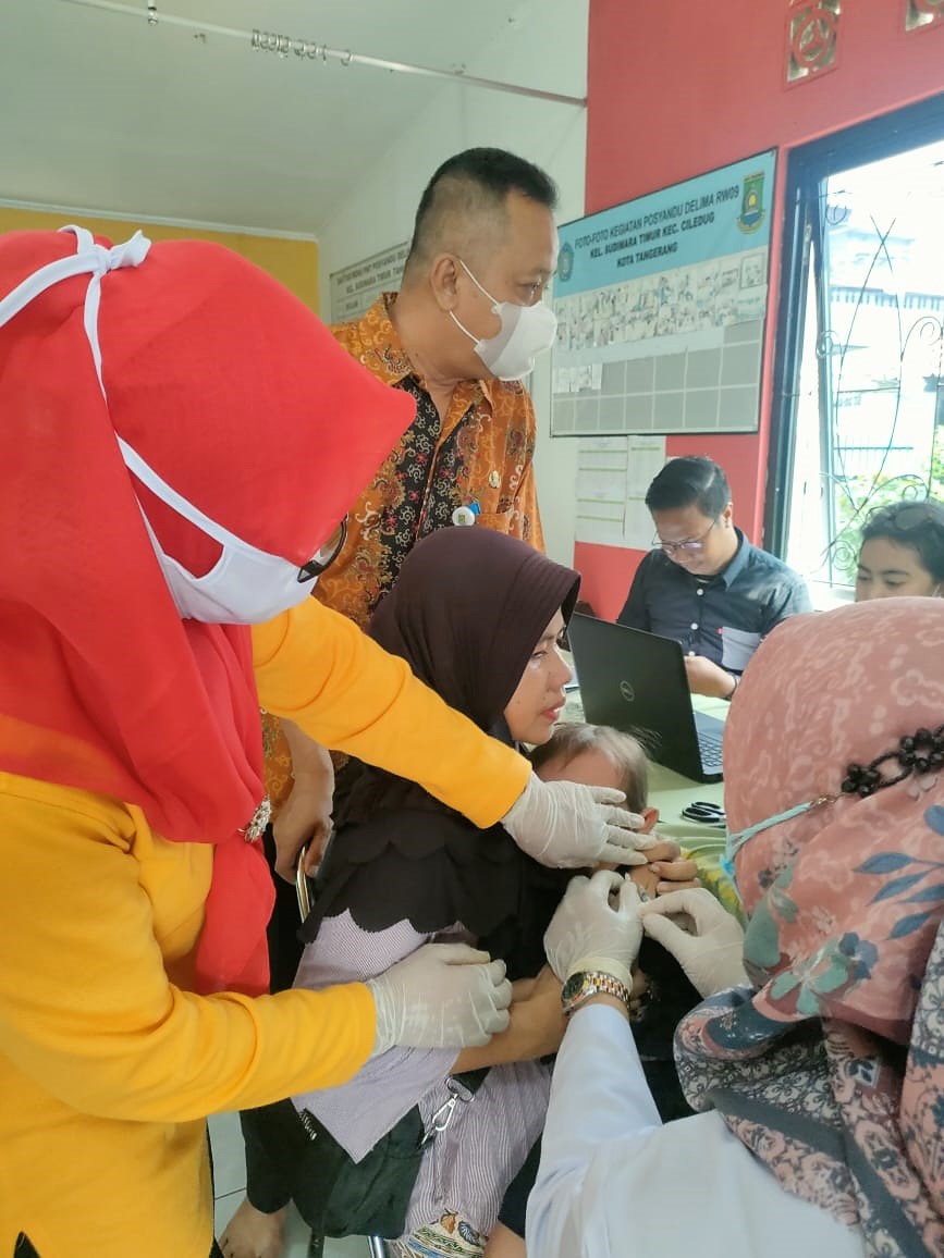 Monitoring Kegiatan Bulan Imunisasi Anak Nasional (BIAN) di Posyandu Delima RW 009 Kelurahan Sudimara Timur
