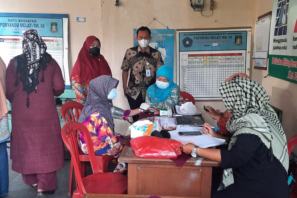 Monitoring Kegiatan Bulan Imunisasi Anak Nasional (BIAN) di Posyandu Melati RW 008