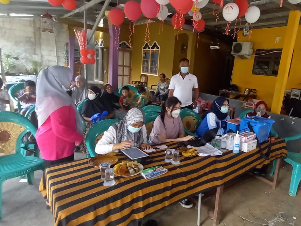 Monitoring Kegiatan Bulan Imunisasi Anak Nasional (BIAN) di Posyandu Leci RW 013 Kelurahan Paninggilan