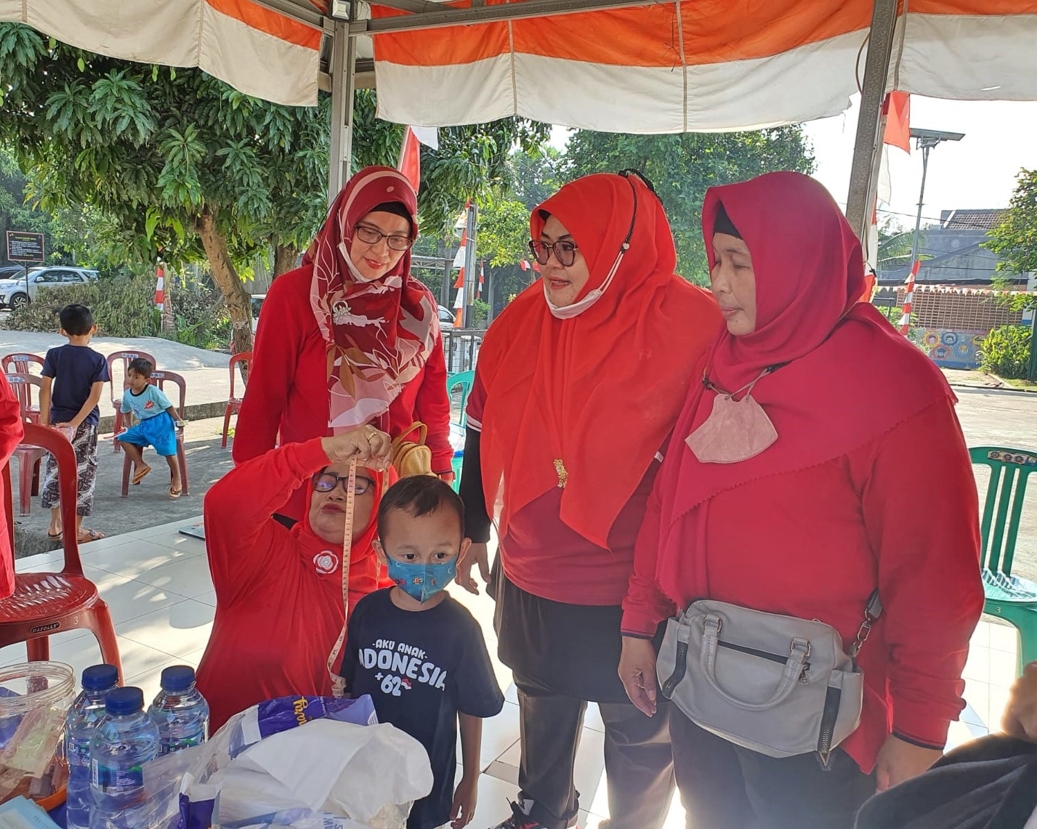 Monitoring Kegiatan Bulan Imunisasi Anak Nasional (BIAN) di Posyandu Durian RW 016 Kelurahan Paninggilan Utara