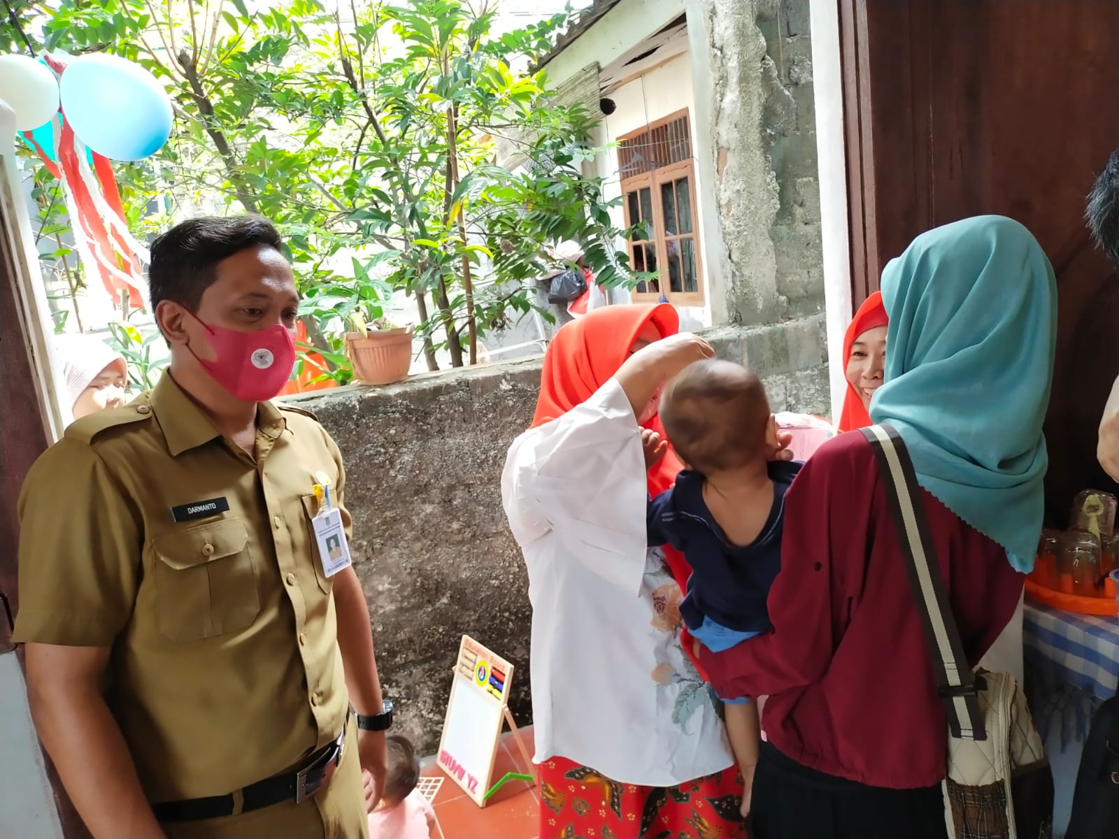Monitoring Kegiatan Bulan Imunisasi Anak Nasional (BIAN) di Posyandu Manggis RW 004 Kelurahan Paninggilan