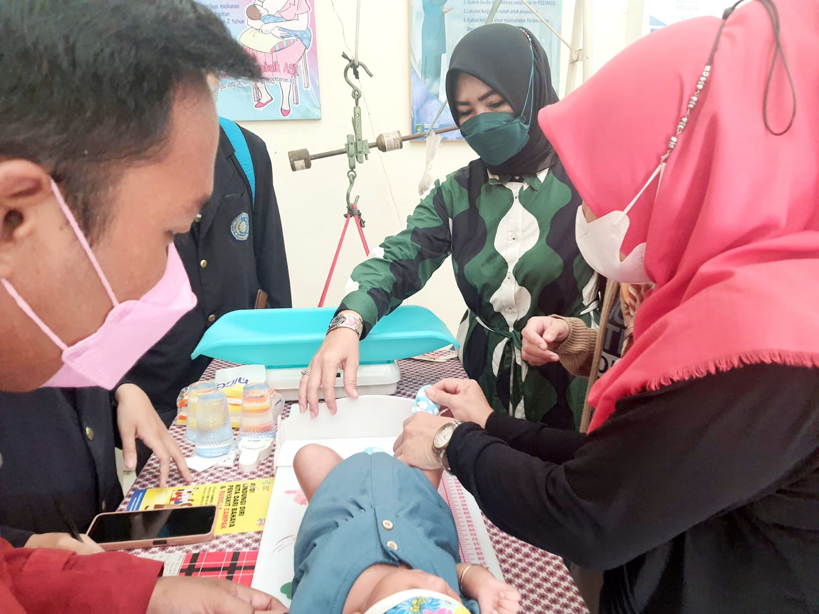 Monitoring Kegiatan Bulan Imunisasi Anak Nasional (BIAN) di Posyandu Tulip RW 010 Kelurahan Sudimara Barat