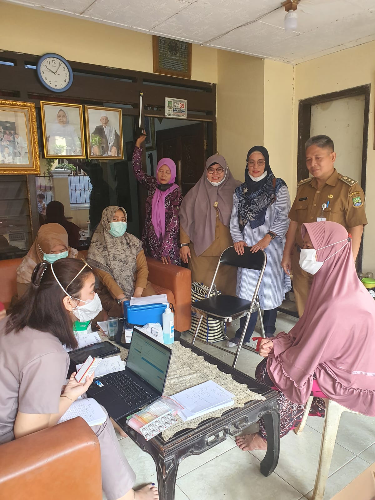 Monitoring Kegiatan Bulan Imunisasi Anak Nasional (BIAN) di Posyandu Sirsak RW 009 Kelurahan Paninggilan Utara