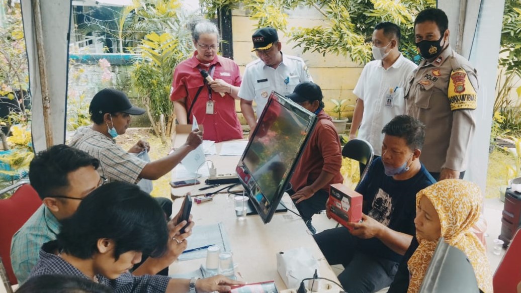 Monitoring Penyaluran Set Top Box (STB) oleh TV One di Kantor Kelurahan Paninggilan
