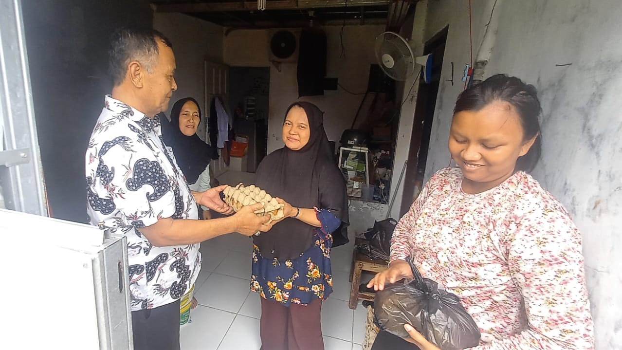 Monitoring Penyaluran Bantuan Program Keluarga Harapan (PKH) bagi Warga Kelurahan Paninggilan