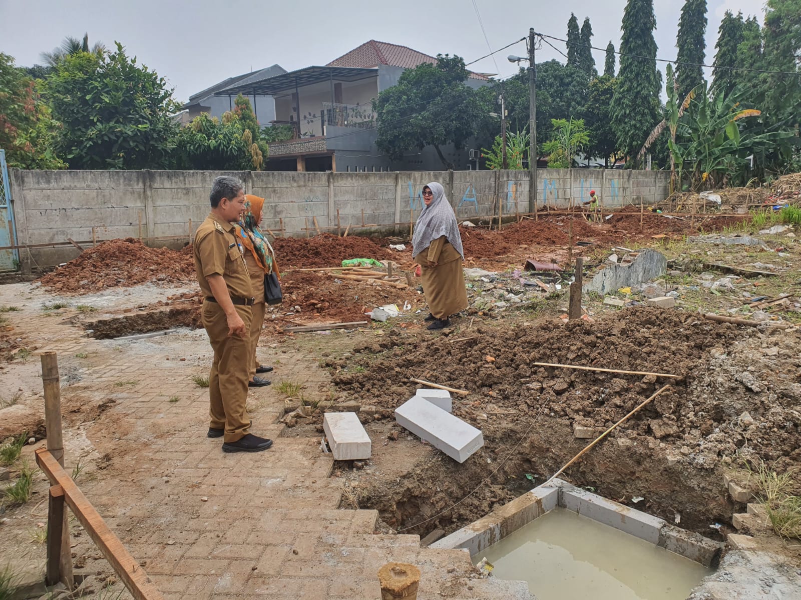 Monitoring Progres Pembangunan GOR Mini di Mahkota Simprug Kelurahan Paninggilan Utara