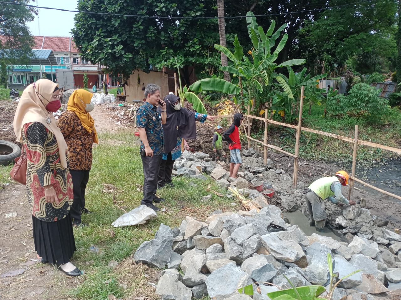 Monitoring Progres Pembangunan GOR Mini di Mahkota Simprug Kelurahan Paninggilan Utara