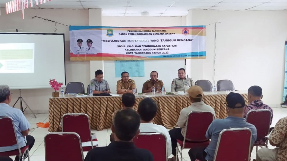 Menghadiri Sosialisasi dan Peningkatan Kapasitas Tangguh Bencana oleh BPBD Kota Tangerang di Aula Kelurahan Sudimara Selatan