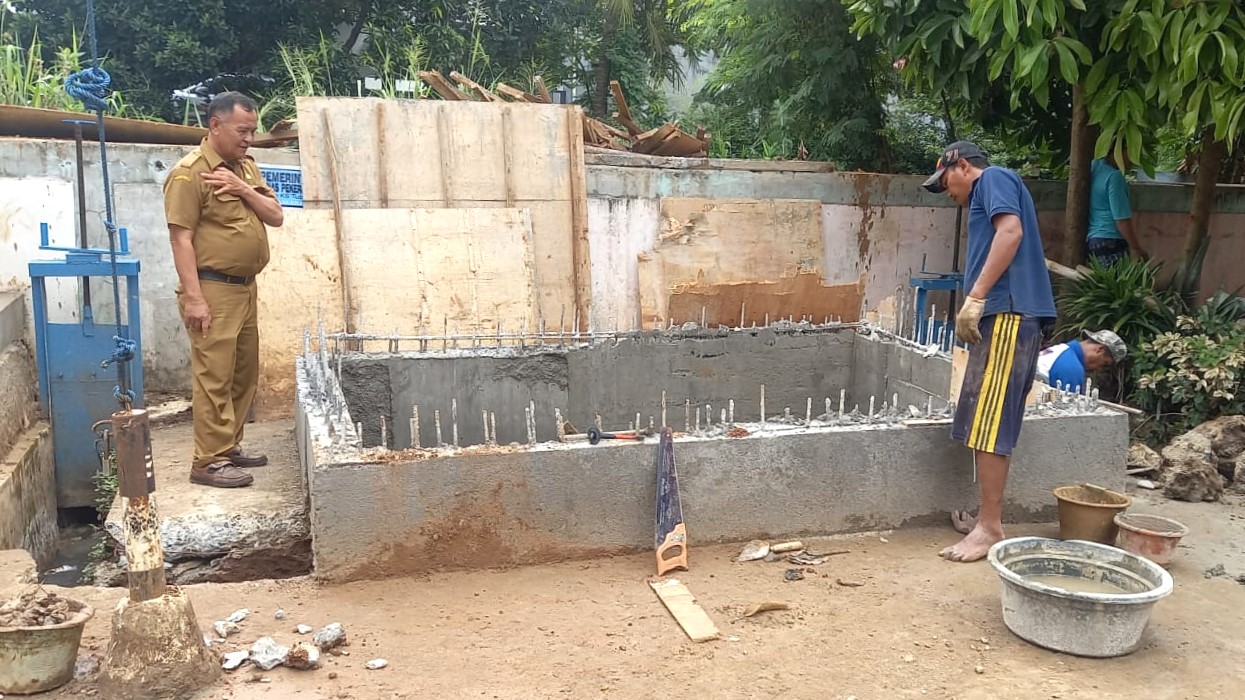Monitoring Progres Pembangunan Penambahan Pompa Air oleh DPUPR Kota Tangerang di Pondok Lakah Permai Kelurahan Paninggilan