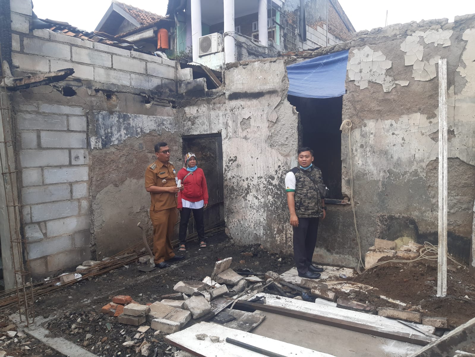 Bersama Baznas Kota Tangerang Melakukan Peninjauan Pasca Kebakaran Rumah di RW 05 Kelurahan Sudimara Jaya