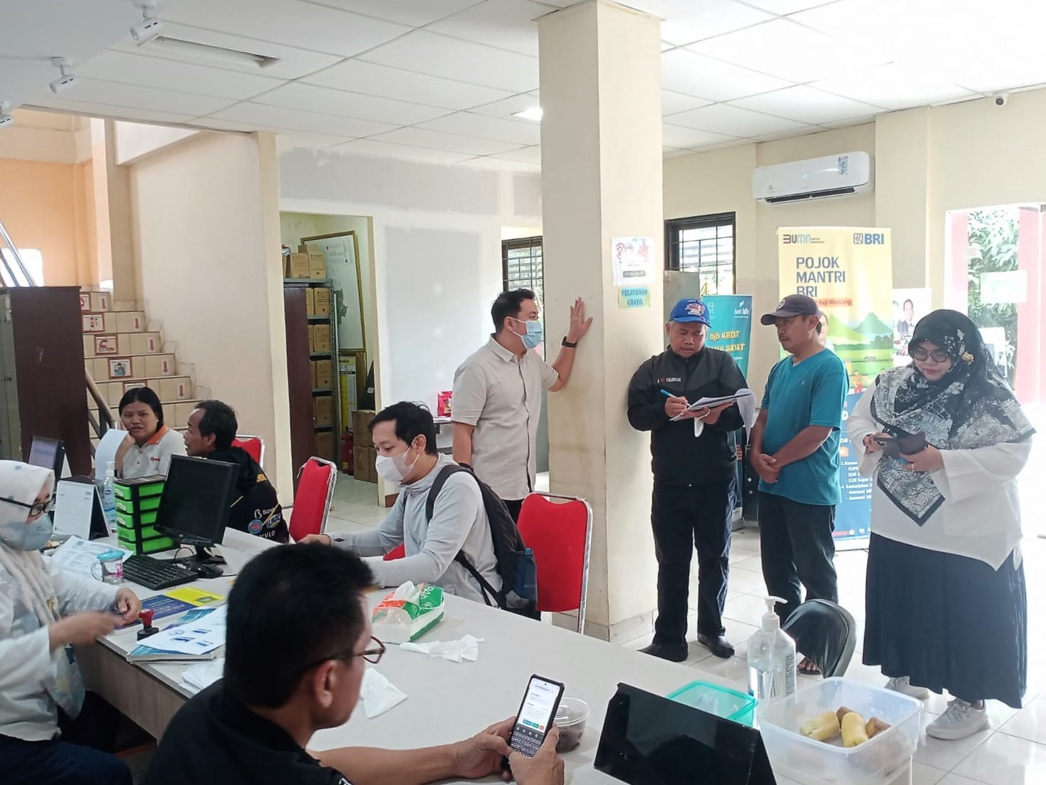Monitoring Kegiatan Pengerjaan Rehab Interior Gedung Kantor di Kantor Kelurahan Paninggilan Utara