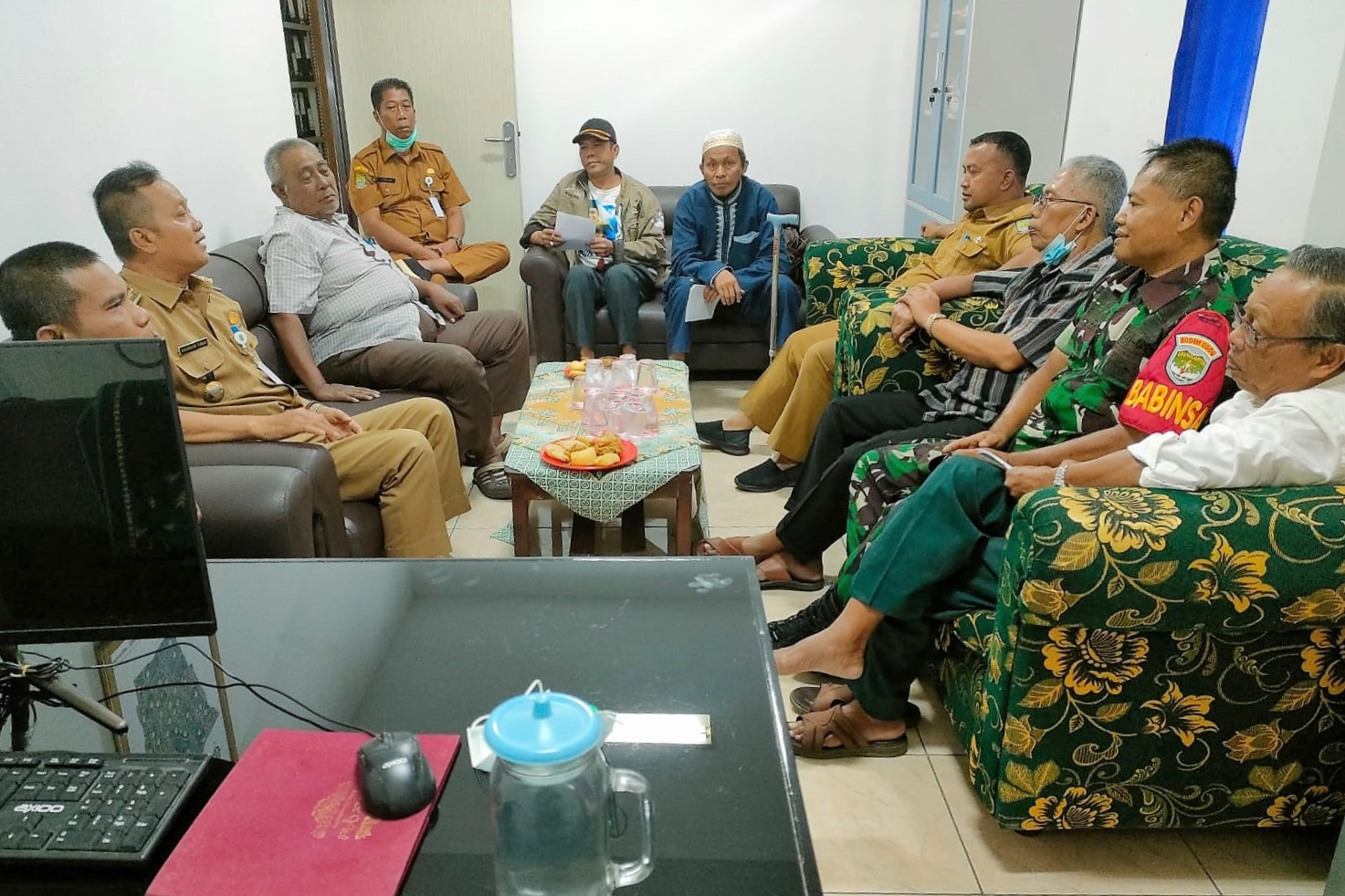 Rapat Koordinasi Dengan Para Ketua RW dan RT Dalam Rangka Persiapan Lokasi Car Free Day di Jl. Dr. Wahidin Kelurahan Sudimara Timur