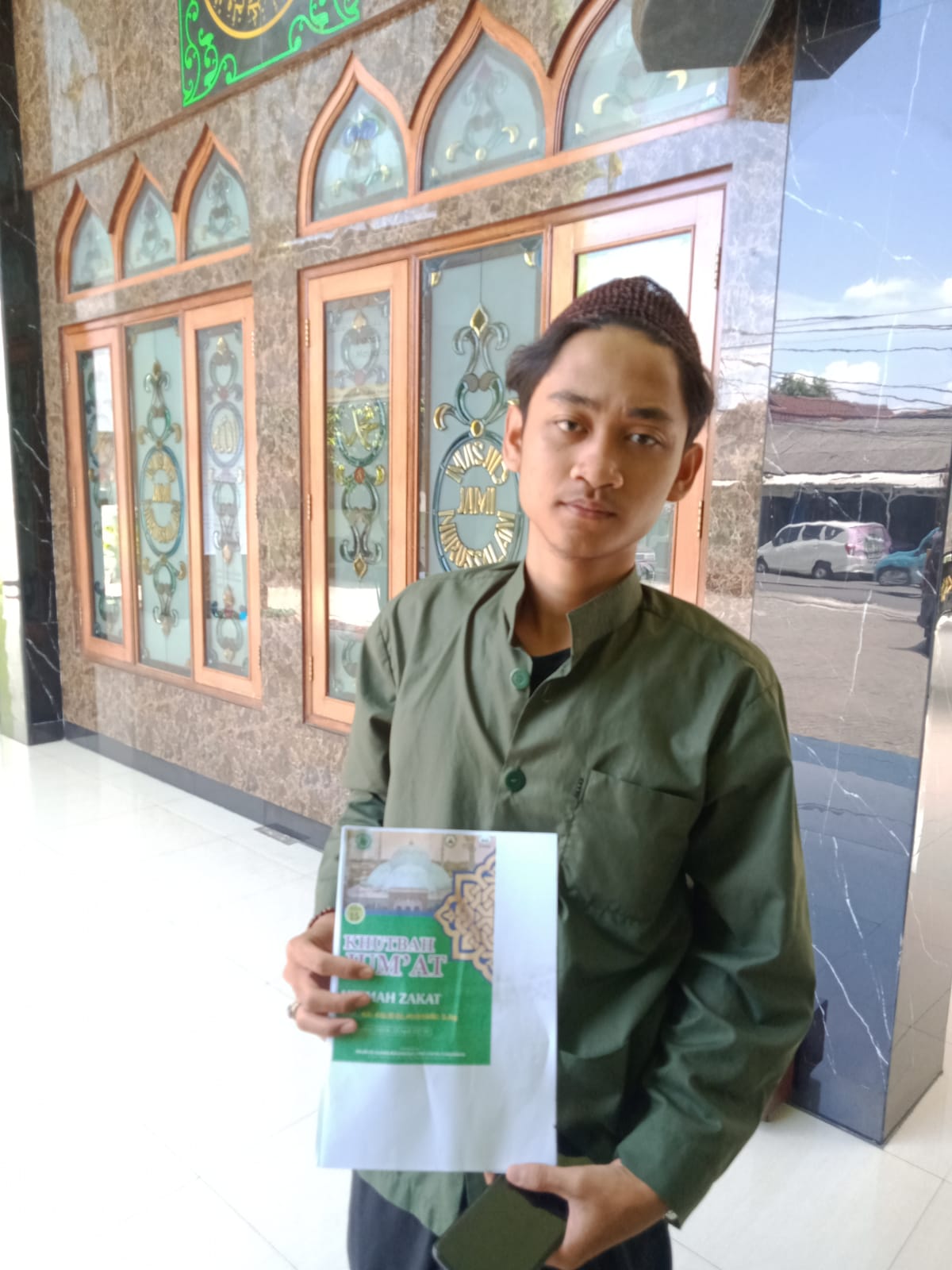 Penyampaian Naskah Sambutan Khutbah Jumat Walikota Tangerang kepada Ketua DKM Masjid di Wilayah Kelurahan Paninggilan